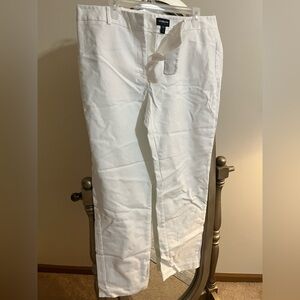 Women’s Liz Claiborne Classic White Trousers
